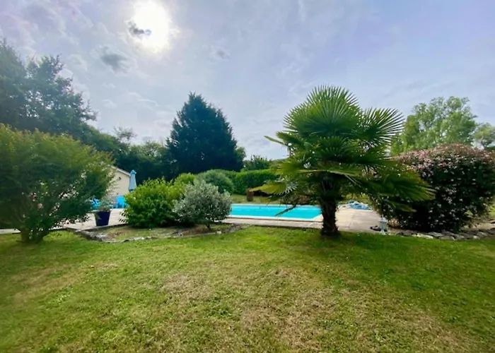 Beautiful With Private Pool *